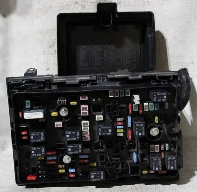 Chrysler Voyager 2020 2021 2022 Motor Caja Fusibles Relé Bloque Módulo TIPM 63513382 Foto 1 de 2