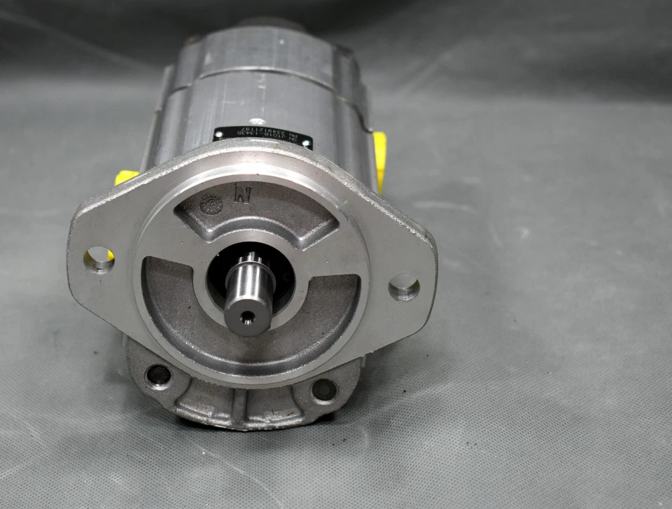 Parker 3349121197, двигатель гидравлического насоса, J1018-13435 - Изображение 1 из 4