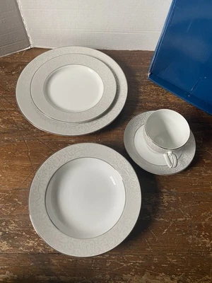 Pergamino Mikasa L3438/705 5 piezas ajuste de lugar nuevo en caja Foto 1 de 4