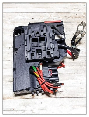 ✅ 2008-2014 MERCEDES BENZ C300 4MATIC W204 POWER DISTRIBUTION TERMINAL FUSE BOX - Image 1 of 4