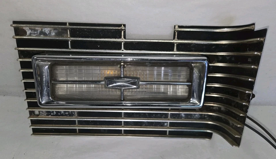 Cadillac Deville Fleetwood Calais Lt 1968 parrilla delantera extensión señal de giro fabricante de equipos originales Foto 1 de 4