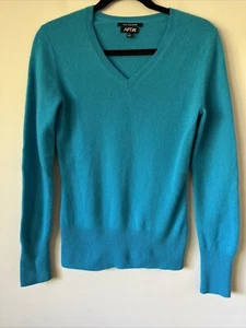 APT. 9 Soft 100% Cashmere V-neck Sweater Top Size Small Knit Bright Blue - Picture 1 of 7