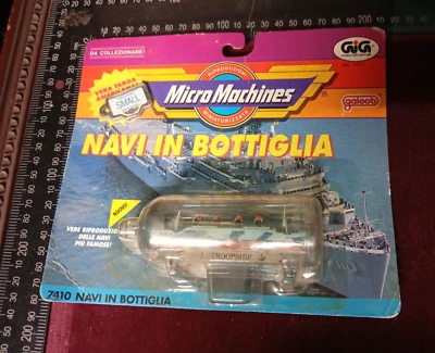 MICRO MACHINES COLLEZIONE MILITARE NAVE IN BOTTIGLIA 7410 TROOPSHIP RARITA'!!! - Immagine 1 di 2