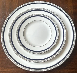 SEVILLA 3er Set Teller Wedgwood Abendessen Salat Brot Kobalt Platin Bone China - Bild 1 von 7