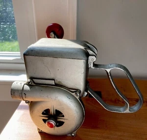 SPOLVERINO MIDGET J & P VINTAGE ANNI '50 MANOVELLA SPANDIERBA E GIARDINO USA - Foto 1 di 5
