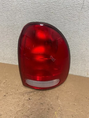 1998 a 2003 Dodge Durango lanterna traseira direita passageiro lateral direita fabricante de equipamento original R0939 DW - Imagem 1 de 4