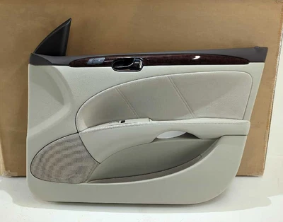 New OEM genuine GM RH Front Door Trim Panel 2006-2011 Buick Lucerne Shale Suede - Image 1 of 4