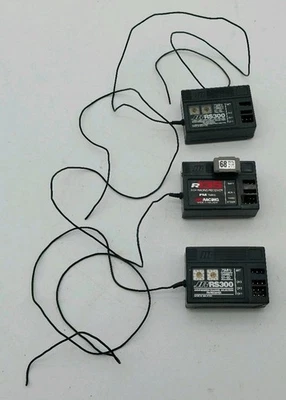 Lote De 3 Receptores JR Racing 2x RS300 1x R135 FM 3 Canales 75mhz RC RX Foto 1 de 4