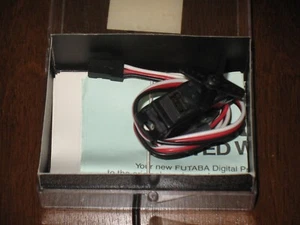 Futaba FP-833 FP833 Mini Servo RC R/C NOS NUOVO Vecchio Stock 10 RC10 Losi Ultima - Foto 1 di 1