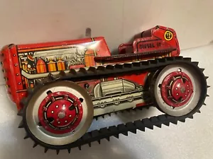 VINTAGE MARX WIND UP TIN TOY PAINTED FARM DIESEL12 TRACTOR WITH TREAD TD18 - Picture 1 of 21