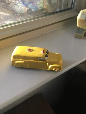 Chevrolet Ambulancia 1950 TootsieToy de 4 pulgadas hecho en EE. UU. Foto 1 de 4