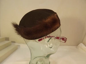 VINTAGE MCS FILZ NERZ TRIM PILLENDOSE HART 2 FUND DERBY FASCINATOR 1936/1941 braun - Bild 1 von 10