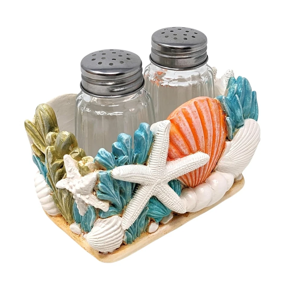 Juego de coctelera de sal y pimienta Seaside Splendor - Decoración de casa de playa náutica costera Foto 1 de 4