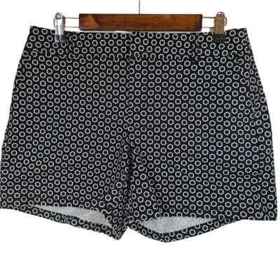 Pantalones cortos florales blancos y negros Elle 6 para mujer Foto 1 de 3