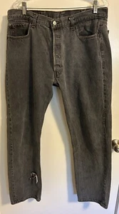 Jean De Colección Levis 501-0658 Para Hombres 36x32 (Msmts Reales) Desteñido Negro Distress W Rip EE. UU. - Imagen 1 de 15