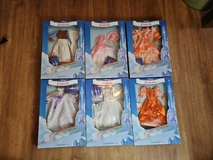 Disney Cinderella Classic Doll Accessory Pack Fashion Clothes Set Lot 6 Outfits - Picture 1 of 9