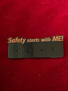 Safety Starts With Me & Customer Service Superstar Award Pin Holders 2.5" - Picture 1 of 5