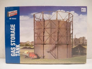 Walthers 933-2907 HO Cornerstone Series Gas Storage Tank Kit - Picture 1 of 1
