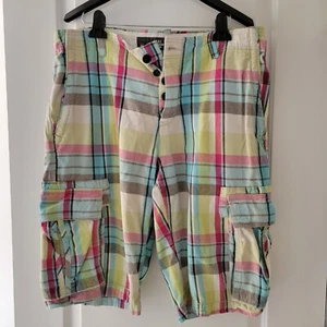 L.O.G.G. H & M H&M Cargo Shorts Size 34 Button Fly Flap Pockets Plaid Walking - Picture 1 of 3
