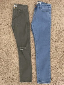 Lot Of 2 H&M Forever 21 Blue Olive Green Girls’ Skinny Fit Jeans Size 9/10 - Picture 1 of 11
