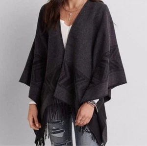 American Eagle Azteken Poncho Pullover Fransenbesatz Tribal grau schwarz One Size - Bild 1 von 8