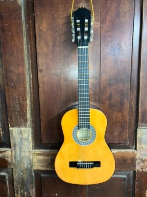 Lucida LG-510 1/4 Size Classical Nylon String Child's Acoustic Student Guitar - Image 1 of 4