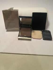 Kevyn Aucoin Sensual Skin Fondotinta in Polvere Profondo: PF-12 Nuovo con scatola - Foto 1 di 6