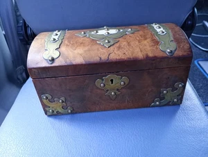Antique Walnut Domed Top Tea Caddy. No interior Ideal Jewellery Trinket Box. - Picture 1 of 7