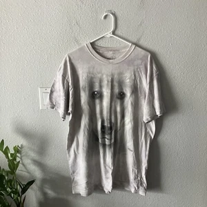 The Mountain Mens Large White Wolf Short Sleeve Crewneck T Shirt 2012 Made USA - Picture 1 of 5