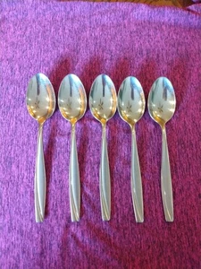Oneida Stainless Flatware - CAMLYNN  Soup Spoons - Set of 5 - Picture 1 of 4