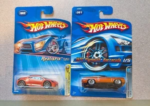 Hot Wheels - Lot Of 2 - Realistix 2/20 And 1970 Plymouth Barracuda - Picture 1 of 4