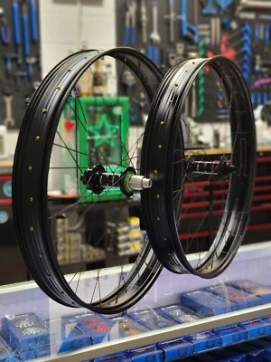 HED B.A.D Big Alum Deal 26" Hope TL 15x150 12x177 XD 6B Fat Bike Wheelset Custom - Image 1 of 4