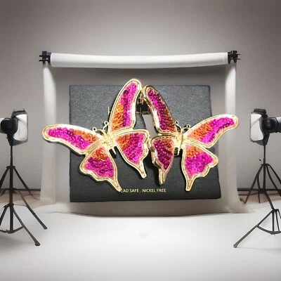 Pendientes Mariposa House of Harlow 1960 Nuevos con Etiquetas, 3D Rosa Naranja Brillante Mariposa Foto 1 de 4