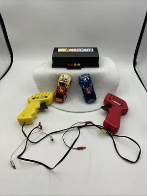 Toy Biz-3 1997 3/4” NASCAR Slot Cars-#88 Dale Jarrett y #5 Terry LaBonte +++ Foto 1 de 4