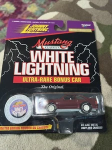 Johnny Lightning Mustang Classics White Lightning 1987 5.0 - 231-02 - Picture 1 of 2