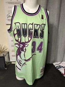  Ray Allen Mitchell & Ness 1996/97 Green Reload 3.0 Milwaukee Bucks 2XL - Bild 1 von 4