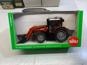 SIKU.1:32.FARM.MASSEY FERGUSON 894. 4x4 TRACTOR.FRONT END LOADING SHOVEL.BUCKET - Picture 1 of 12