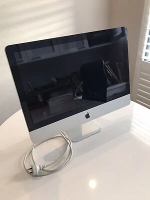 2011 iMac! 21.5 Inch Core i5 Processor! For REPAIRERS or COLLECTORS ONLY! - Image 1 of 4