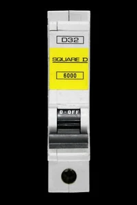 INTERRUTTORE QUADRATO D 32 AMP CURVA D 6kA MCB QOE 6000 - Foto 1 di 6