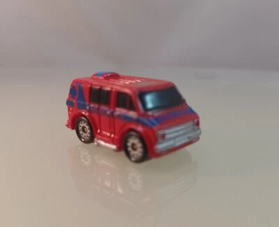 Ambulancia furgoneta Chevrolet años 70 micro máquinas vintage, roja - Galoob Foto 1 de 4