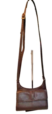 Сумка через плечо St. John's Bay - коричневая - телефон, чековая книжка и идентификатор - 7 отсеков - Изображение 1 из 4