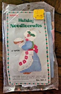 Titan Holiday Needlecrafts 4" hoch Granny Baker Filz Ornament 1981 Vintage - Bild 1 von 4