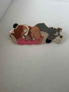 Disney Auctions Lady And The Tramp Sleeping Pin LE 1000 27518 = - Picture 1 of 1