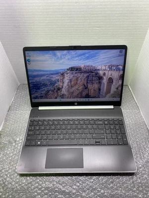 HP Laptop 15-DY1XXX i3-1005G1 8GB RAM 256GB SSD 15.6" Win 11 Home (Chip sul corpo) - Immagine 1 di 4