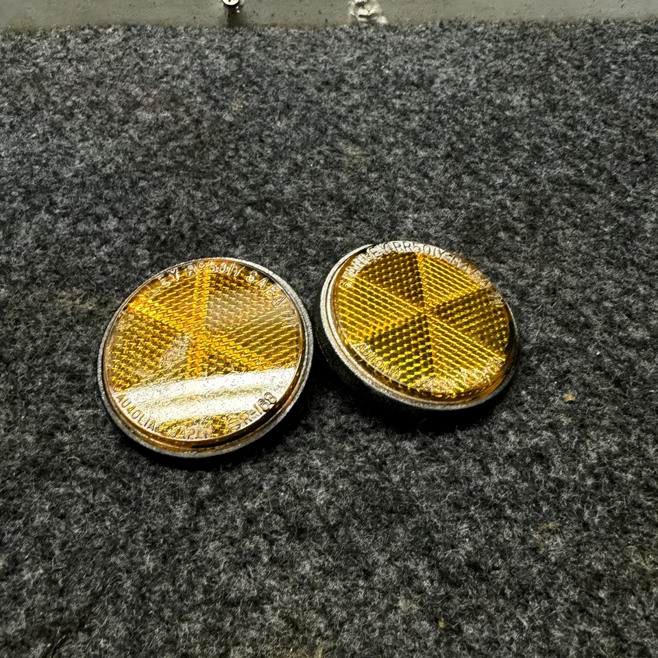 76-81 Kawasaki KE175 125 OEM REFLECTORES DELANTEROS AMARILLO LENTE LÁMPARA SEGURIDAD Foto 1 de 3