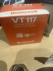 HONEYWELL VT117E 15mm TRV THERMOSTATIC RADIATOR VALVE ANGLE COMP FITTING - Picture 1 of 2
