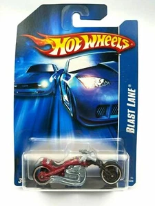 BLAST LANE MOTORCYCLE BIKE RED & BLACK WHEELS 1/64 HOT WHEELS 2006 # 137/223  - Picture 1 of 3