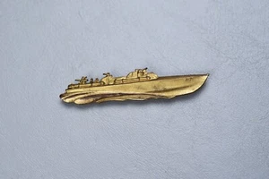 WWII U.S. NAVY PT BOAT BADGE BY ELCO - 100% GILT FINISH, PIN BACK - Picture 1 of 9