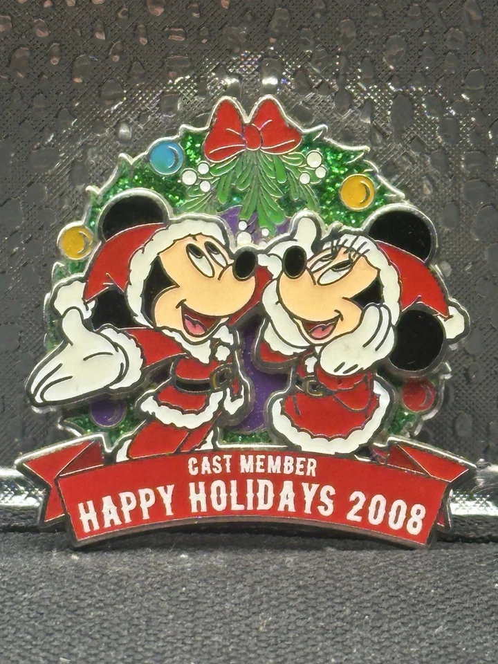 RARE Disney Cast Member 2008 Christmas Pin LE 1750 Mickey & Minnie Wreath WDW - Image 1 of 4