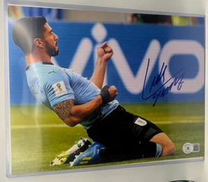LUIS SUAREZ SIGNED URUGUAY 8X10 PHOTO BECKETT BAS - Picture 1 of 2